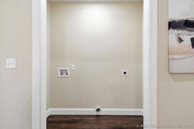 400 S Chickasaw Avenue, Bartlesville, OK 74003