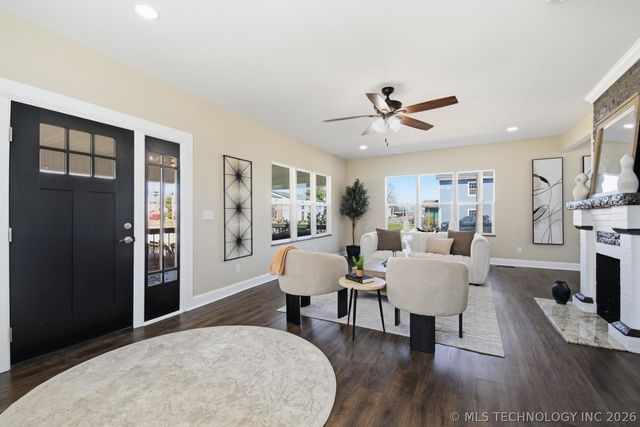 400 S Chickasaw Avenue, Bartlesville, OK 74003