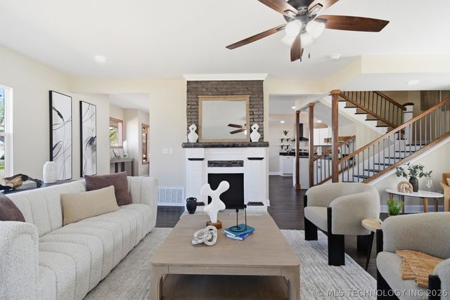 400 S Chickasaw Avenue, Bartlesville, OK 74003