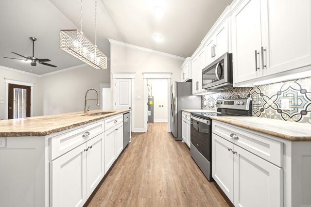 237 Sharon Terrace, Hot Springs, AR 71913