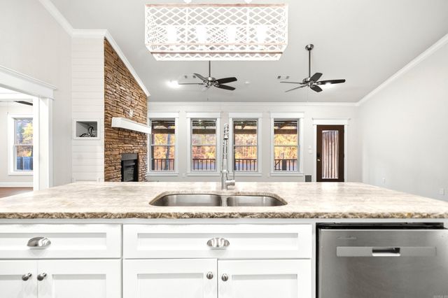 237 Sharon Terrace, Hot Springs, AR 71913