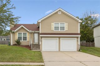 11200 N Booth Avenue, Kansas City, MO 64157