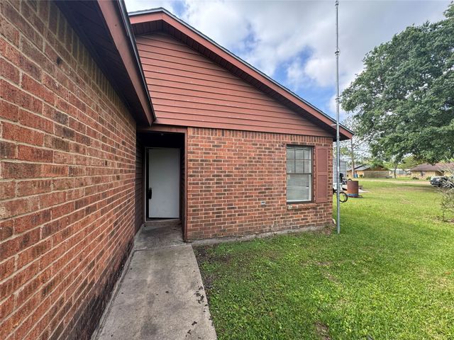 733 Pine Avenue, Prairie View, TX 77445