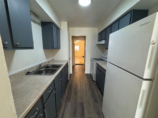 733 Pine Avenue, Prairie View, TX 77445