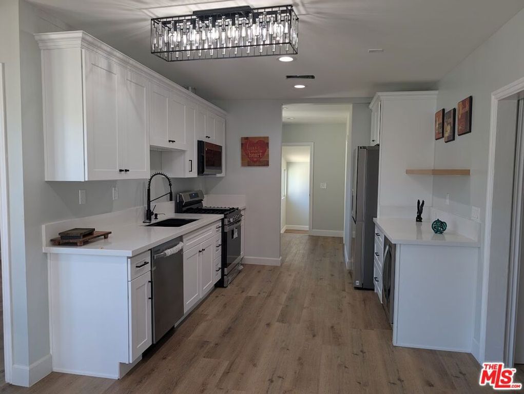 1722 W 120th Street, Los Angeles, CA 90047 — photo 5