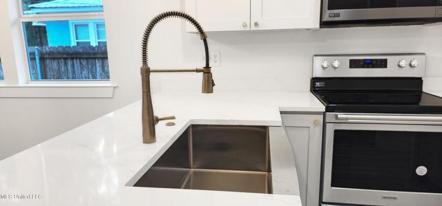 654 Tegarden Road, Gulfport, MS 39507