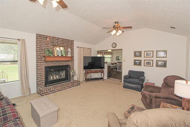 175 Checkmate, Livingston, TX 77351
