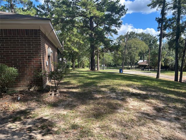 175 Checkmate, Livingston, TX 77351