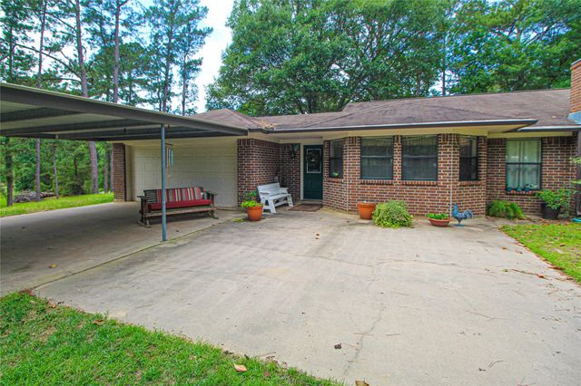 175 Checkmate, Livingston, TX 77351