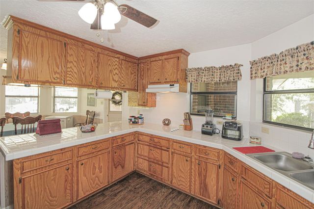 175 Checkmate, Livingston, TX 77351