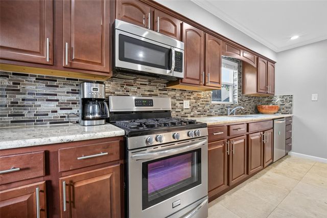 4810 Winnetka Street, Houston, TX 77021
