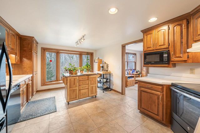 3258 PETERSON ROAD, Green Bay, WI 54311