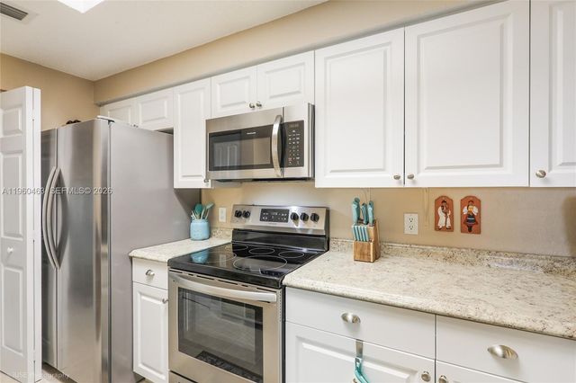 2729 Anzio Ct 107, Palm Beach Gardens, FL 33410