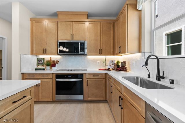 2579 Regency Cove Court, Las Vegas, NV 89121