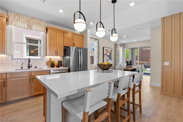 2579 Regency Cove Court, Las Vegas, NV 89121