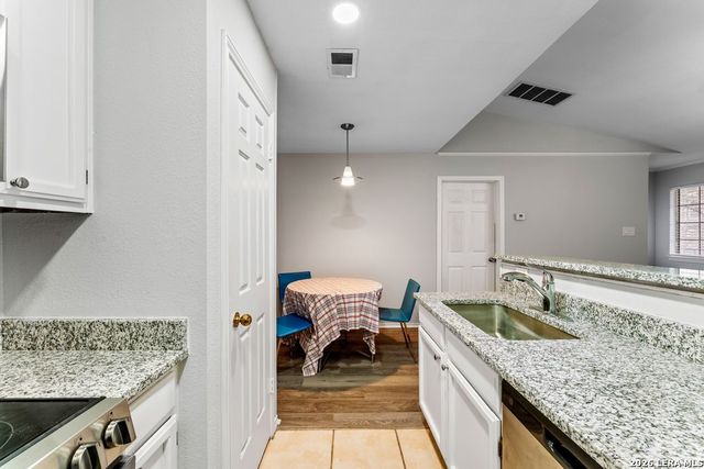 4803 Hamilton Wolfe Rd Apt 110, San Antonio, TX 78229