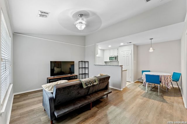 4803 Hamilton Wolfe Rd Apt 110, San Antonio, TX 78229