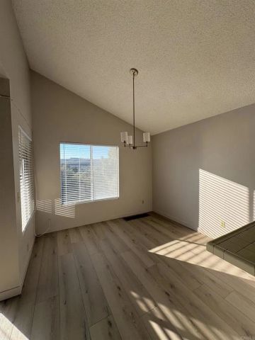 31320 Club Vista Ln, Bonsall, CA 92003