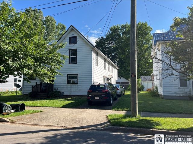 215 West Avenue, Ellicott, NY 14733