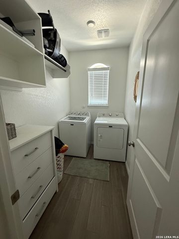 2607 Barkey Spgs, San Antonio, TX 78245