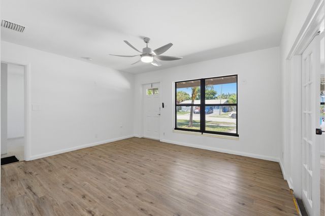 5224 NE 2nd Terrace, Oakland Park, FL 33334