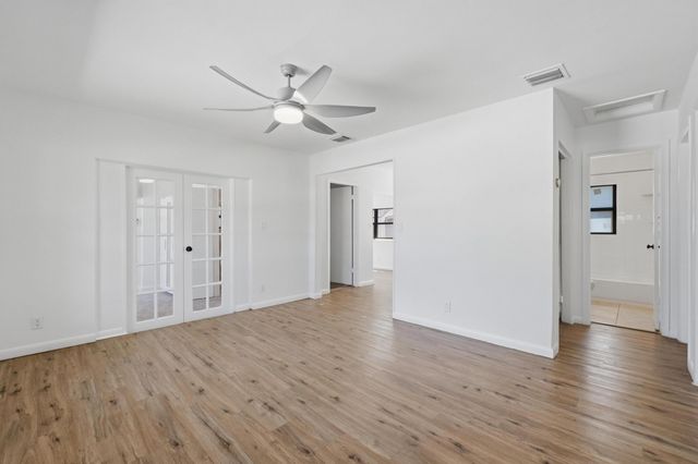 5224 NE 2nd Terrace, Oakland Park, FL 33334