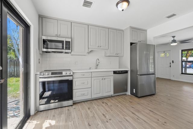 5224 NE 2nd Terrace, Oakland Park, FL 33334