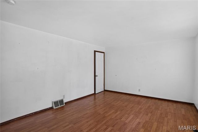 10223 Reba Drive, St Louis, MO 63136