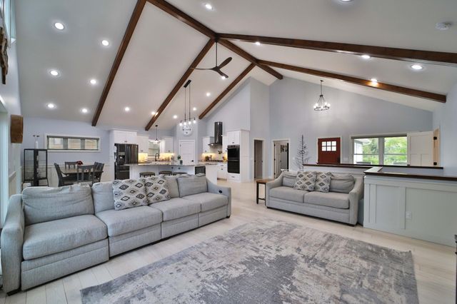 2147 Summit Drive, Cushing, MN 56443