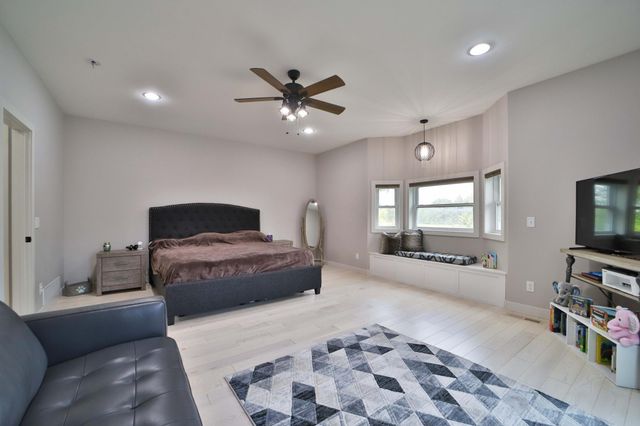 2147 Summit Drive, Cushing, MN 56443