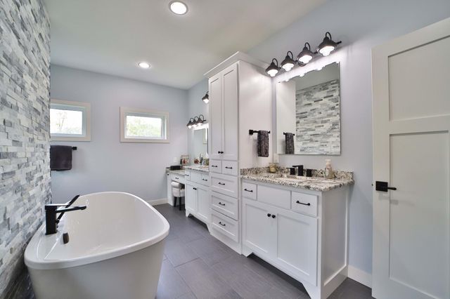 2147 Summit Drive, Cushing, MN 56443