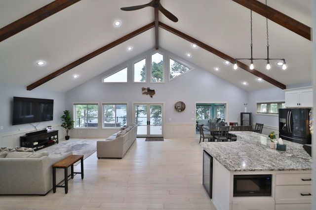 2147 Summit Drive, Cushing, MN 56443