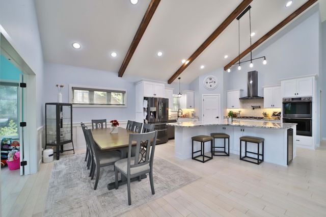 2147 Summit Drive, Cushing, MN 56443