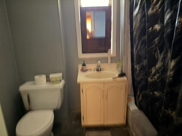 690 E Essex Drive, Idlewild, MI 49642