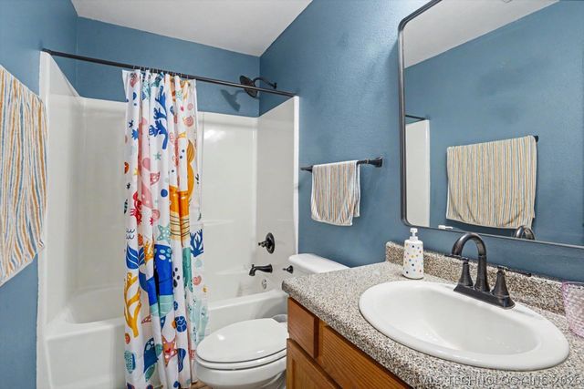 25568 E 91st Place S, Broken Arrow, OK 74014