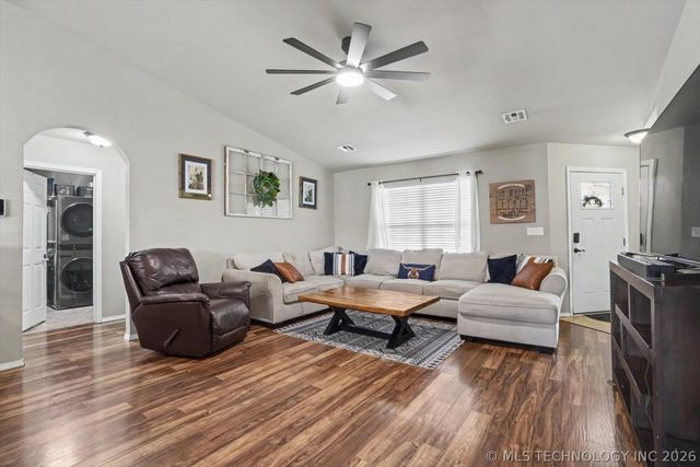 25568 E 91st Place S, Broken Arrow, OK 74014