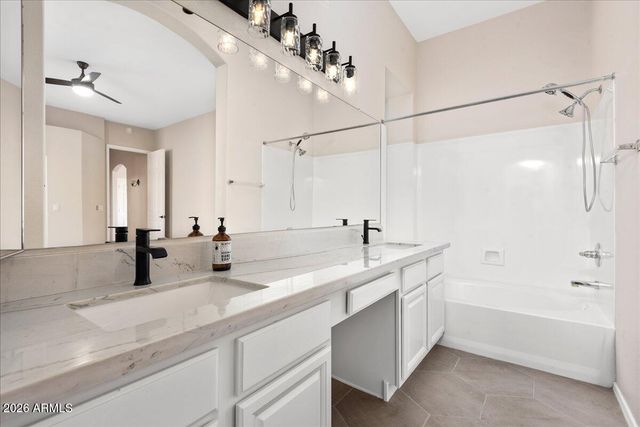 24225 N 39TH Avenue, Glendale, AZ 85310