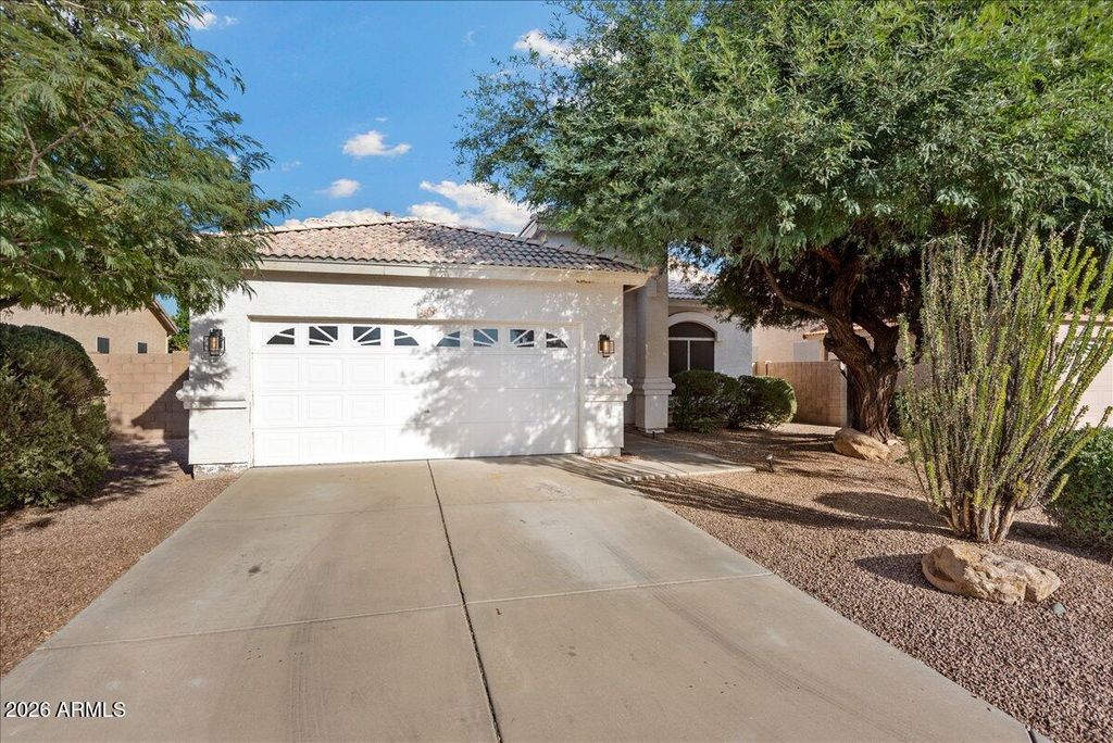 24225 N 39TH Avenue, Glendale, AZ 85310