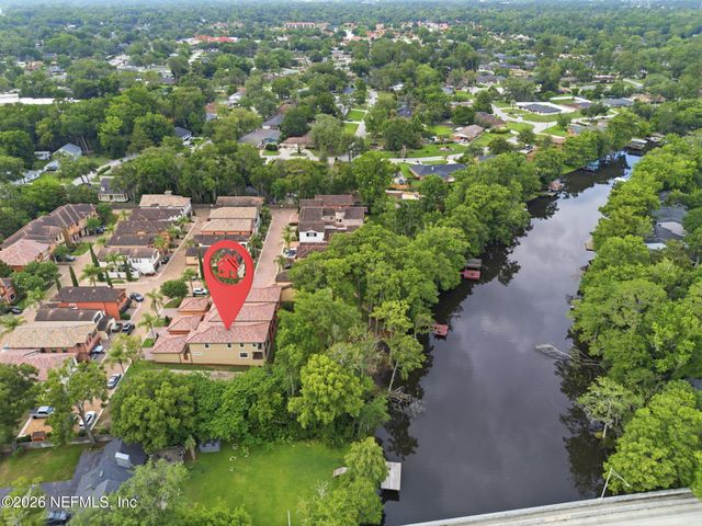 8863 AMALFI Court, Jacksonville, FL 32217