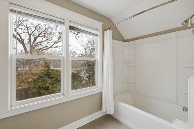 1407 41st Place, Des Moines, IA 50311