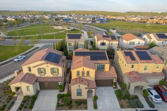 4435 Horizon Drive, Madera, CA 93636