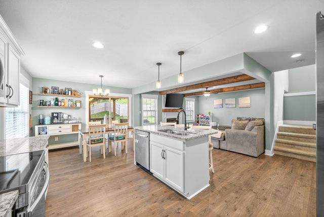 237 Wade Hampton Ln, Clarksville, TN 37040