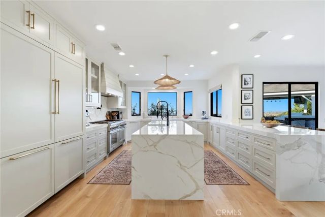 24011 Alder Place, Calabasas, CA 91302