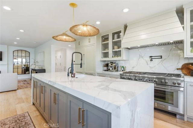 24011 Alder Place, Calabasas, CA 91302