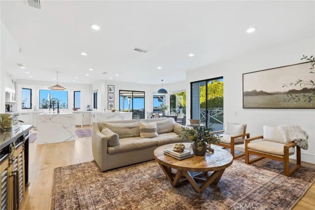 24011 Alder Place, Calabasas, CA 91302
