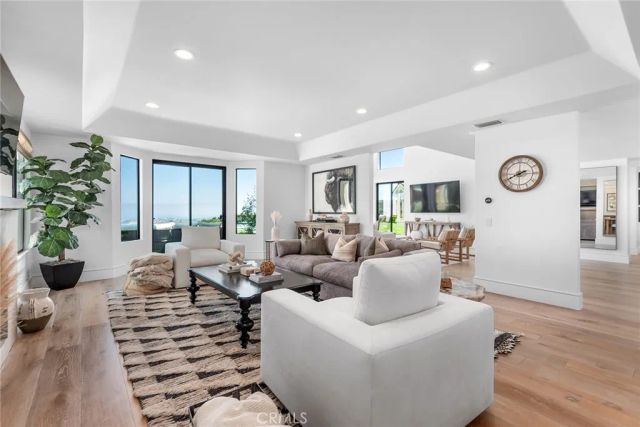 24011 Alder Place, Calabasas, CA 91302