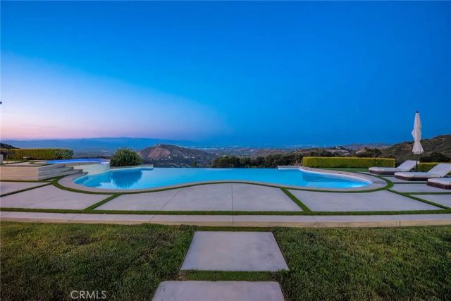 24011 Alder Place, Calabasas, CA 91302