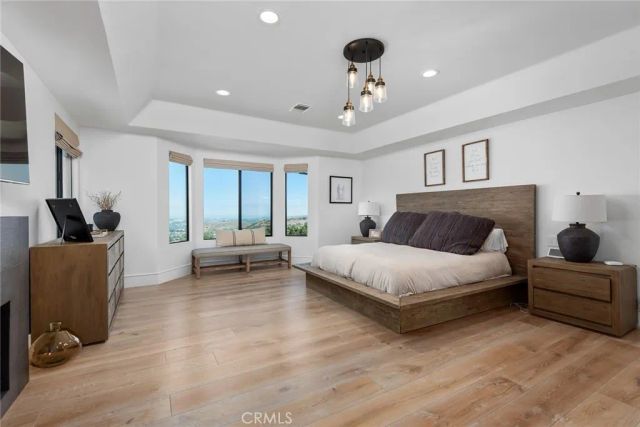24011 Alder Place, Calabasas, CA 91302