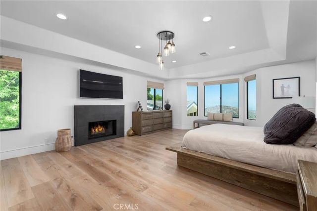 24011 Alder Place, Calabasas, CA 91302
