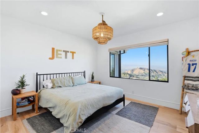 24011 Alder Place, Calabasas, CA 91302